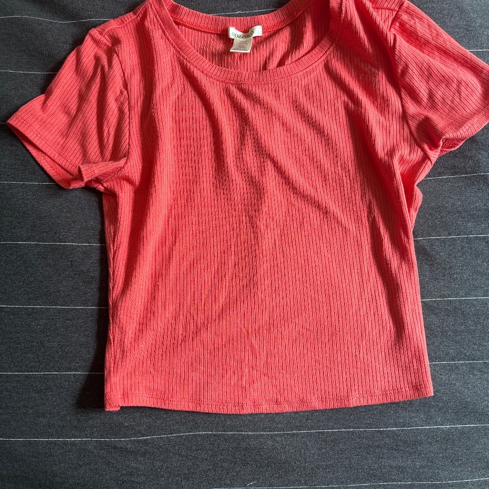 Bozzolo cute pink/red shirt, size large but fits like a medium!